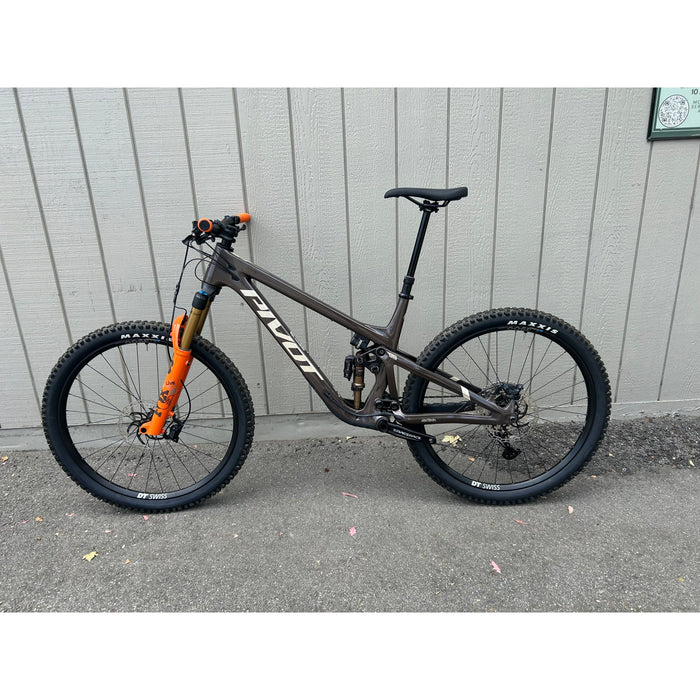 2024 Pivot Firebird Brunch Ride (w/ Fox Live Valve) — Alloy Wheels