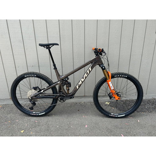 2024 Pivot Firebird Brunch Ride (w/ Fox Live Valve) — Alloy Wheels