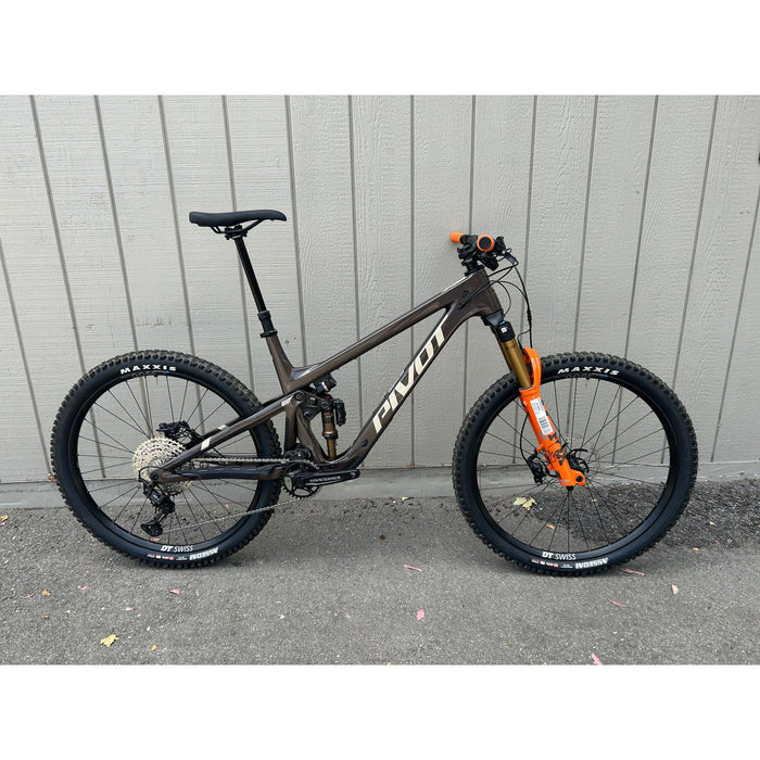 2024 Pivot Firebird Brunch Ride (w/ Fox Live Valve) — Alloy Wheels