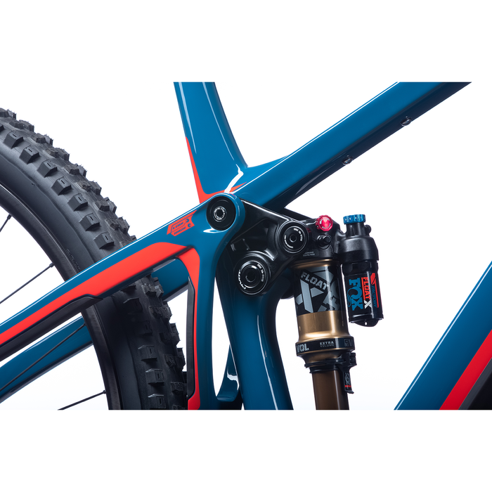 2023 Pivot Shuttle SL Team XTR with Reynolds Carbon Wheels