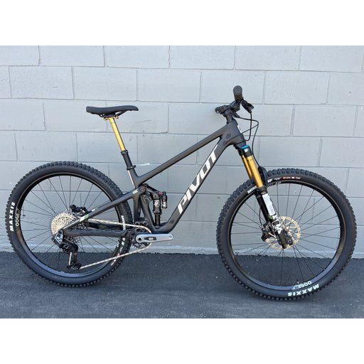 2024 Pivot Switchblade Ride GX AXS Transmission, Alloy Wheels w/ Fox Factory Fork Upgrade — Call for sale pricing